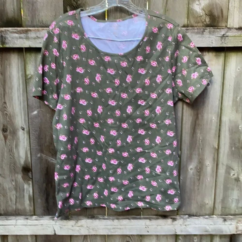 White Stag Floral Top sz. 20